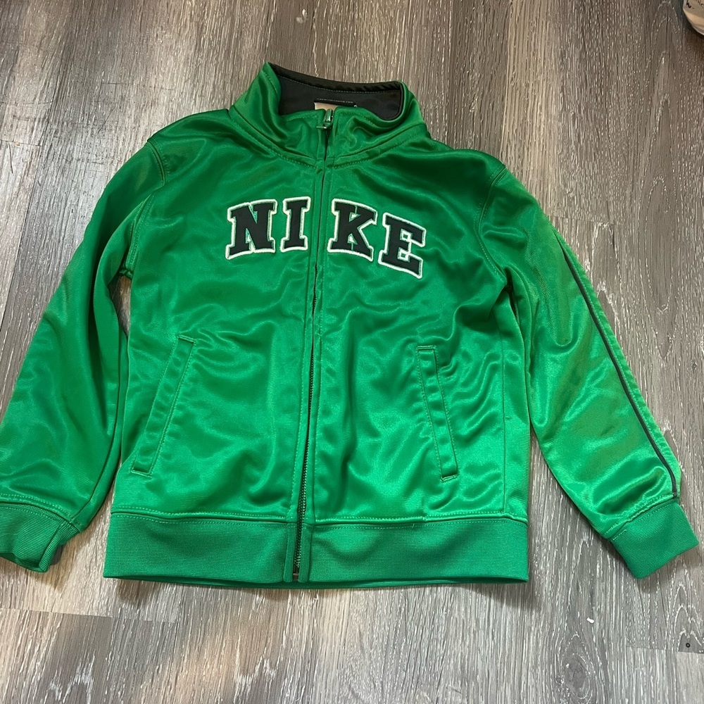 Early 2010’s green nike zip up hoodie